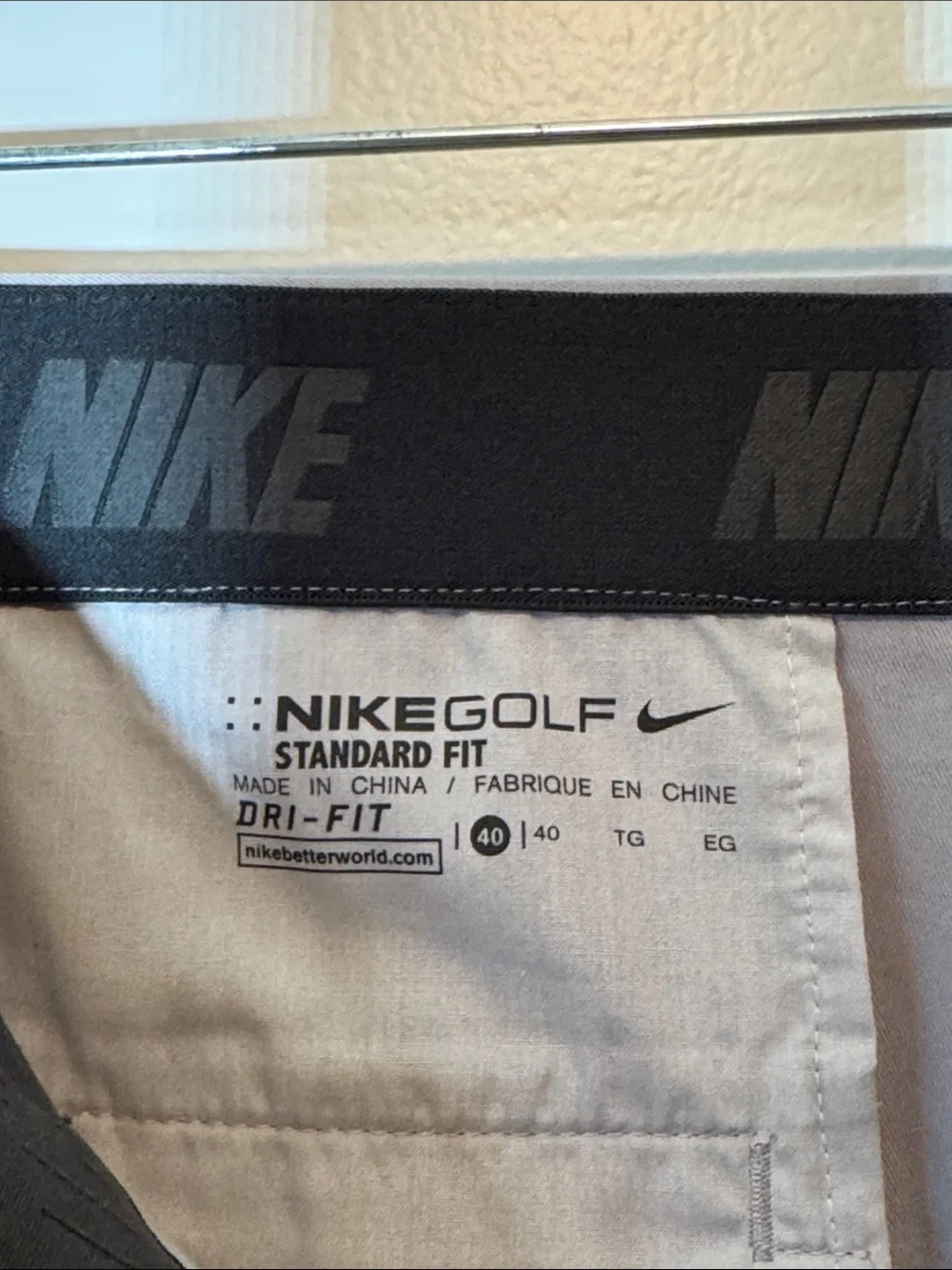 Nike Men's Light Gray Flat-Front Golf Shorts